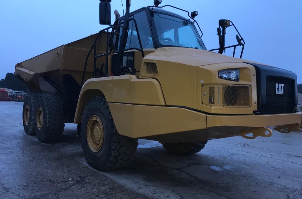 CAT 730 DUMP TRUCK